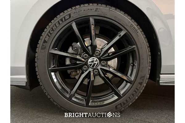 Volkswagen Golf eTSI R-Line Business 1.5 130pk 2023, T-788-LG