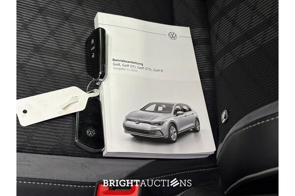 Volkswagen Golf eTSI R-Line Business 1.5 130hp 2023, T-788-LG