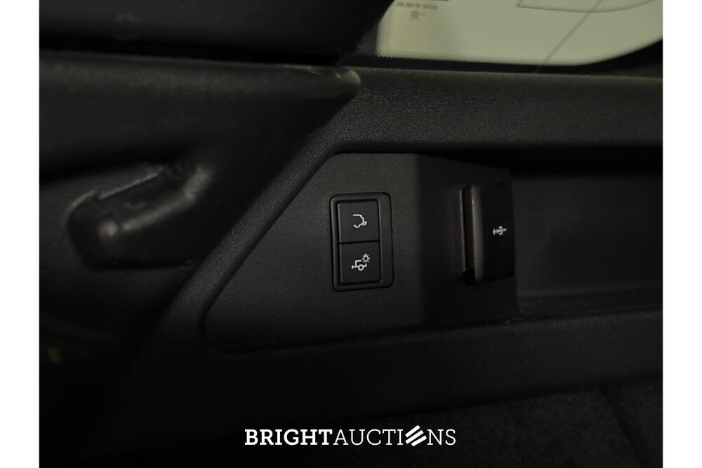 Land Rover Discovery Sport P300e R-Dynamic HSE 1.5 309pk 2023 (Origineel-NL), T-032-SX