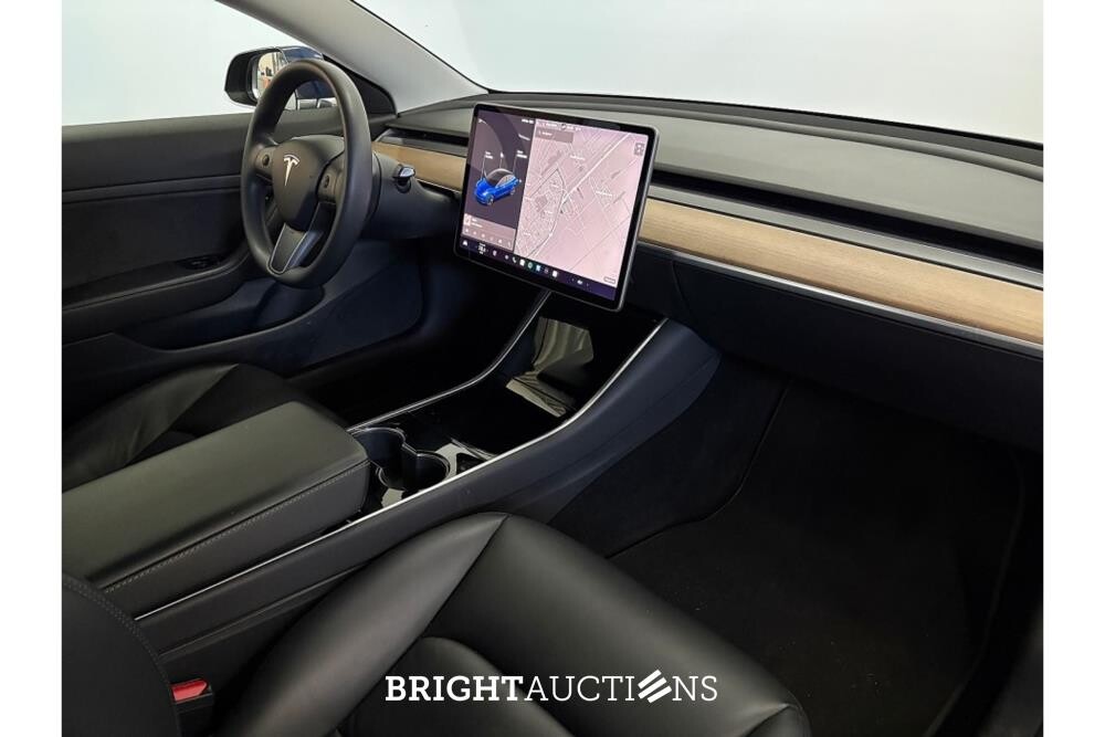 Tesla Model 3 Standard RWD Plus 60 kWh 238pk 2020 (Origineel-NL), K-748-GL