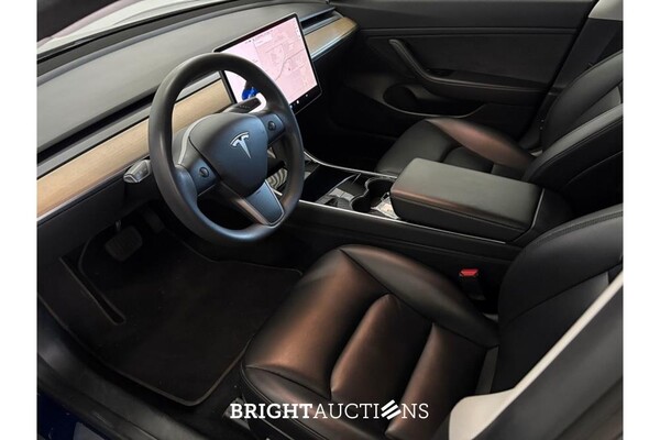 Tesla Model 3 Standard RWD Plus 60 kWh 238pk 2020 (Origineel-NL), K-748-GL