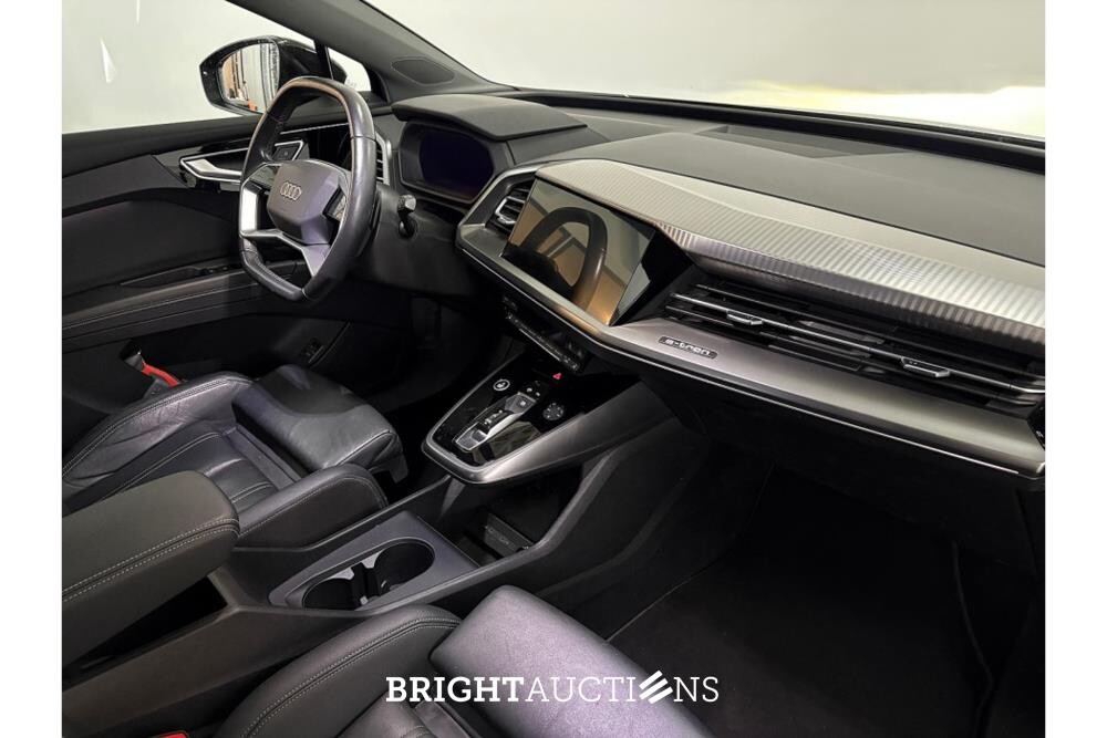 Audi Q4 40 Advanced edition 77 kWh 204hp 2022 (Original-NL), P-242-HB