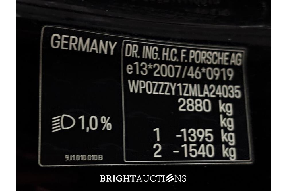 Porsche Taycan 4S Performance 84 kWh 489pk 2020, R-152-FL