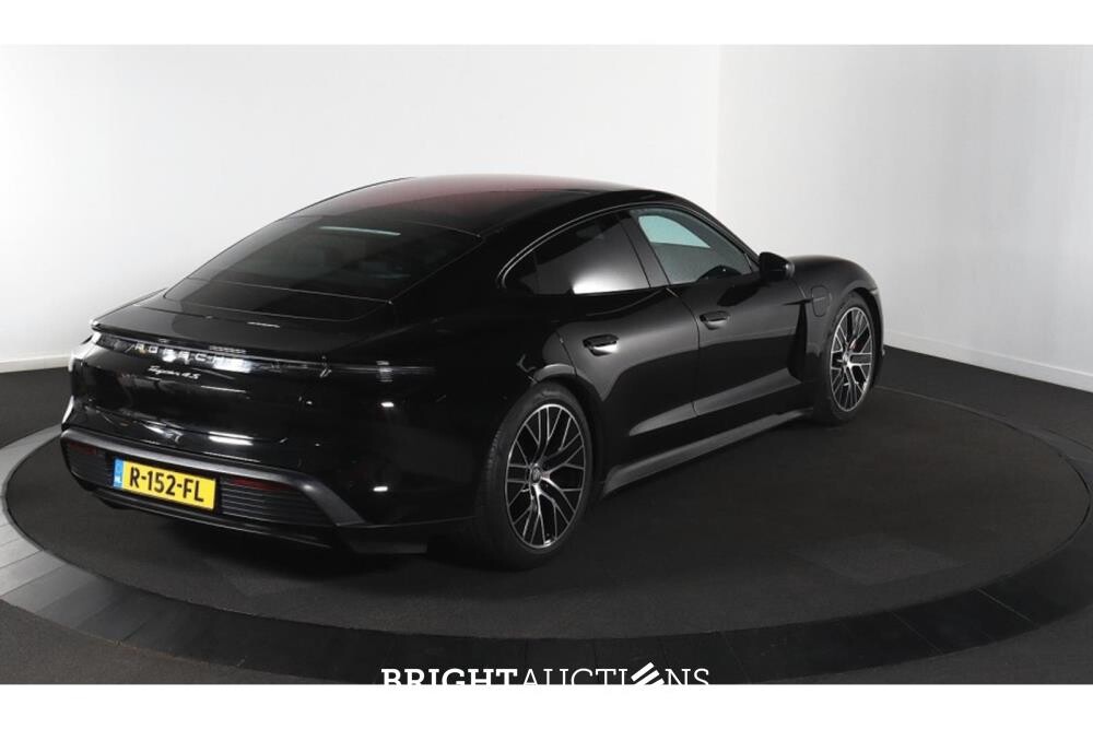 Porsche Taycan 4S Performance 84 kWh 489pk 2020, R-152-FL