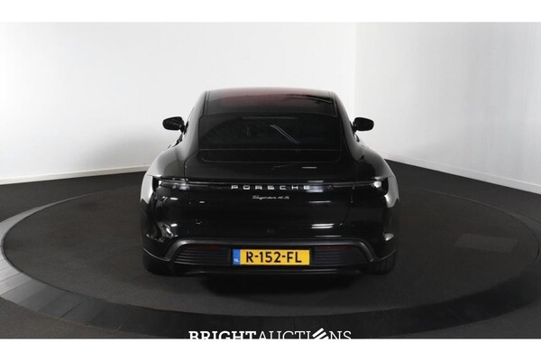 Porsche Taycan 4S Performance 84 kWh 489pk 2020, R-152-FL