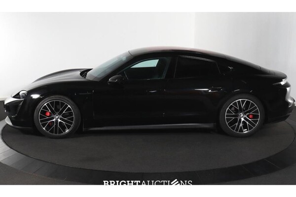 Porsche Taycan 4S Performance 84 kWh 489pk 2020, R-152-FL