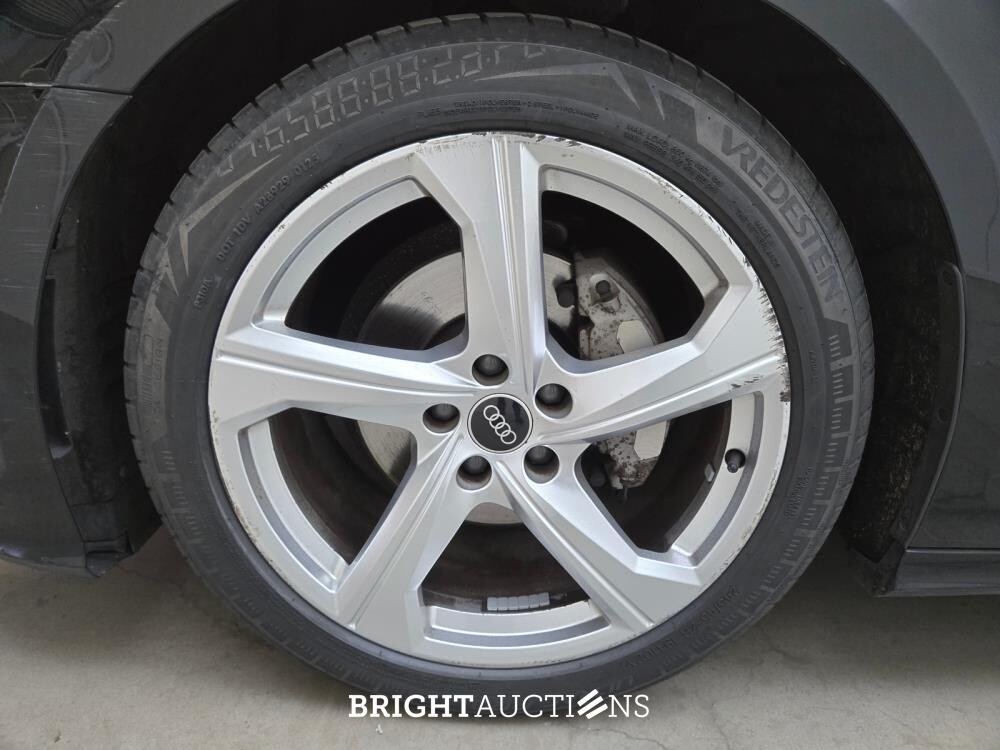 Audi A6 Limousine 40 S edition TDI 204pk 2021 (Origineel-NL), L-536-BT