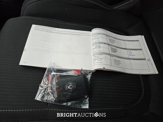 Renault Mégane Estate Business Zen 1.3 TCe 116pk 2021 (Origineel-NL), K-692-SR