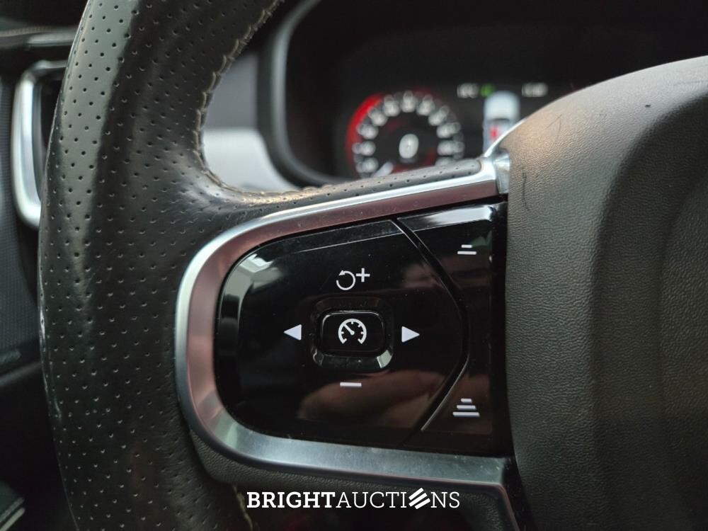 Volvo S90 T8 Inscription 2.0 AWD 303pk 2019, J-857-GG