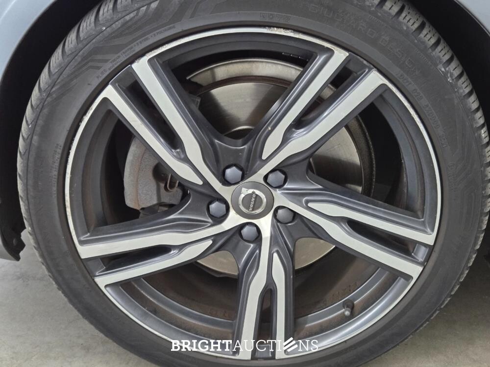 Volvo S90 T8 Inscription 2.0 AWD 303pk 2019, J-857-GG