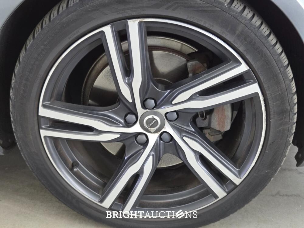 Volvo S90 T8 Inscription 2.0 AWD 303pk 2019, J-857-GG