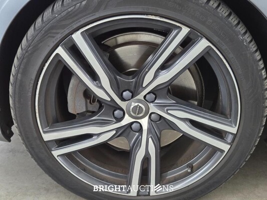 Volvo S90 T8 Inscription 2.0 AWD 303pk 2019, J-857-GG