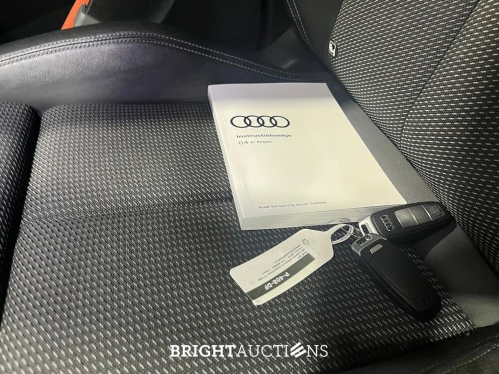 Audi Q4 e-tron 40 Launch edition S Competition 77 kWh 204pk 2022 (Origineel-NL), P-408-DF