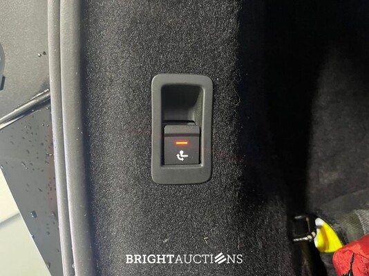 Audi Q4 e-tron 40 Launch edition S Competition 77 kWh 204pk 2022 (Origineel-NL), P-408-DF