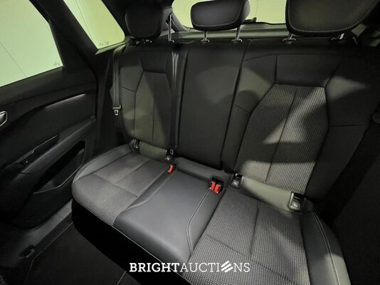 Audi Q4 e-tron 40 Launch edition S Competition 77 kWh 204pk 2022 (Origineel-NL), P-408-DF