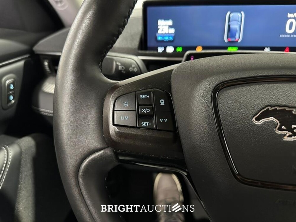 Ford Mustang Mach-E RWD 75 kWh 269pk 2021 (Origineel-NL), N-782-JV