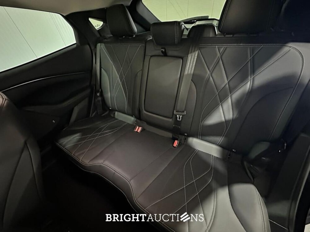 Ford Mustang Mach-E RWD 75 kWh 269pk 2021 (Origineel-NL), N-782-JV