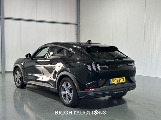 Ford Mustang Mach-E RWD 75 kWh 269pk 2021 (Origineel-NL), N-782-JV