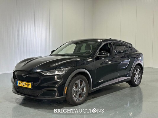 BRIGHT AUCTIONS: Premium Daily Driver & Electric Vehicle Auction