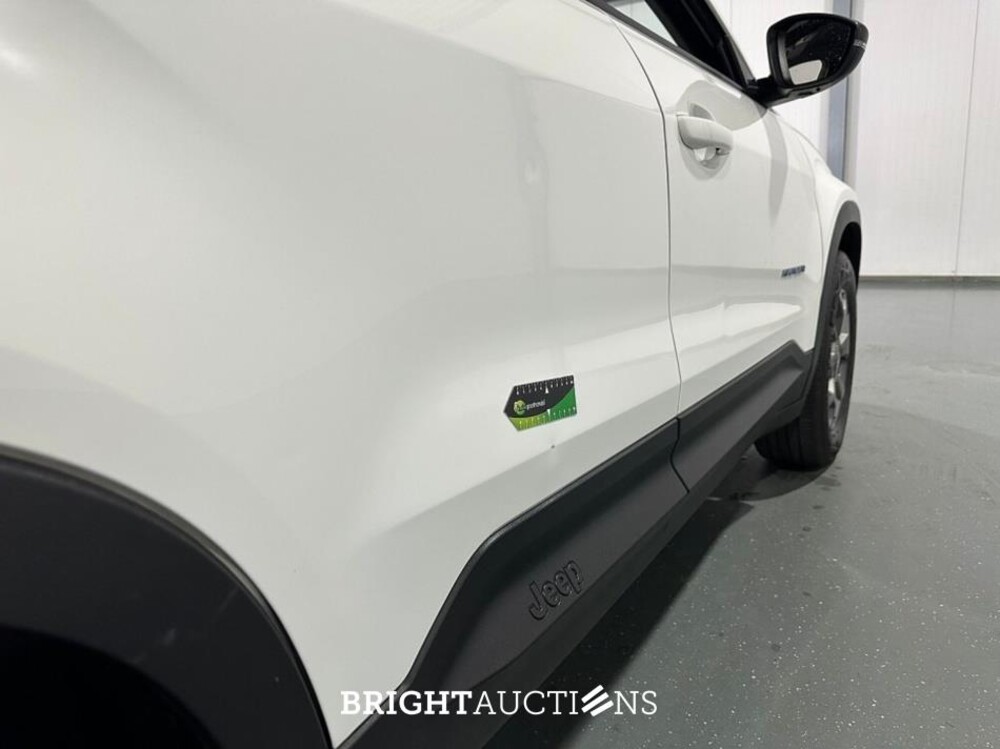 Jeep Avenger Longitude 54 kWh 156pk 2024 (Origineel-NL), X-207-PP