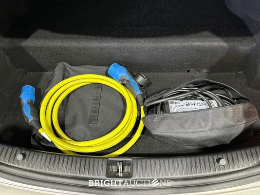 Mercedes-Benz C 300 e Business Solution AMG Limited 333pk 2021 (Origineel-NL) C-klasse, L-015-BF