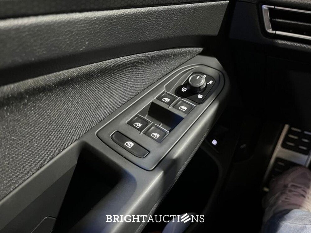 Volkswagen Golf eHybrid GTE 1.4 258pk 2021 (Origineel-NL), L-820-GR