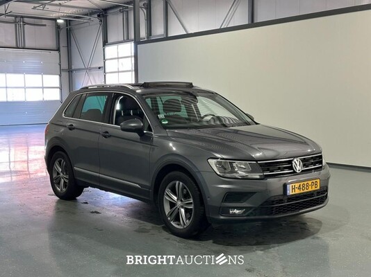 Volkswagen Tiguan Comfortline Business 1.5 TSI 131pk 2020 (Origineel-NL), H-488-PB