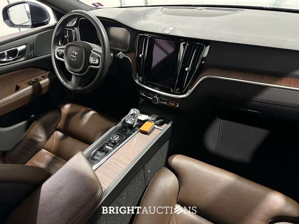 Volvo V60 B3 Inscription 2.0 163hp 2021 (Original-NL), K-020-SZ