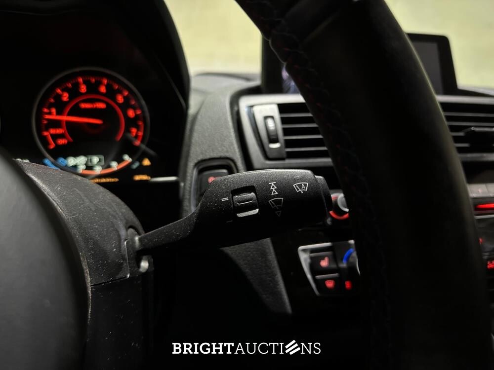 BMW M135i xDrive 320PS 2013 (Original-NL) 5-er Serie F20, 9-KHH-43