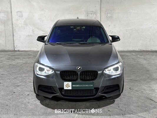 BMW M135i xDrive 320pk 2013 (Origineel-NL) 5-serie F20, 9-KHH-43