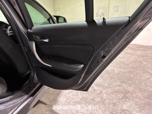 BMW M135i xDrive 320pk 2013 (Origineel-NL) 5-serie F20, 9-KHH-43
