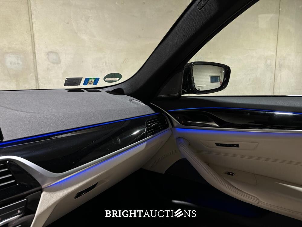 BMW 530i High Executive Edition 252hp 2020 (Original-NL) 5-series G31, H-256-RV