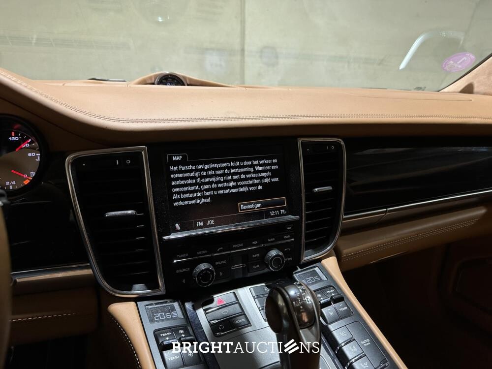 Porsche Panamera GTS 4.8 V8 Sport-Chrono 430hp 2012, 9-TLZ-26