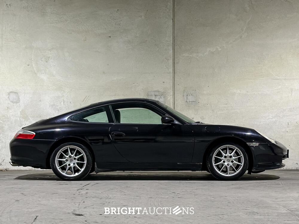 Porsche 911 Carrera 3.6 996 320hp 2002 Youngtimer (65.000 Meilen)