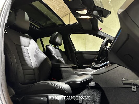 BMW 320e Touring Business Edition Plus M-Sport 204pk 2022 (Origineel-NL + 1e Eigenaar) 3-Serie G21, P-991-JH