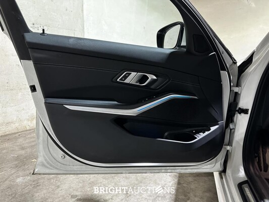 BMW 320e Touring Business Edition Plus M-Sport 204hp 2022 (Original-NL + 1. Besitzer) 3er G21, P-991-JH
