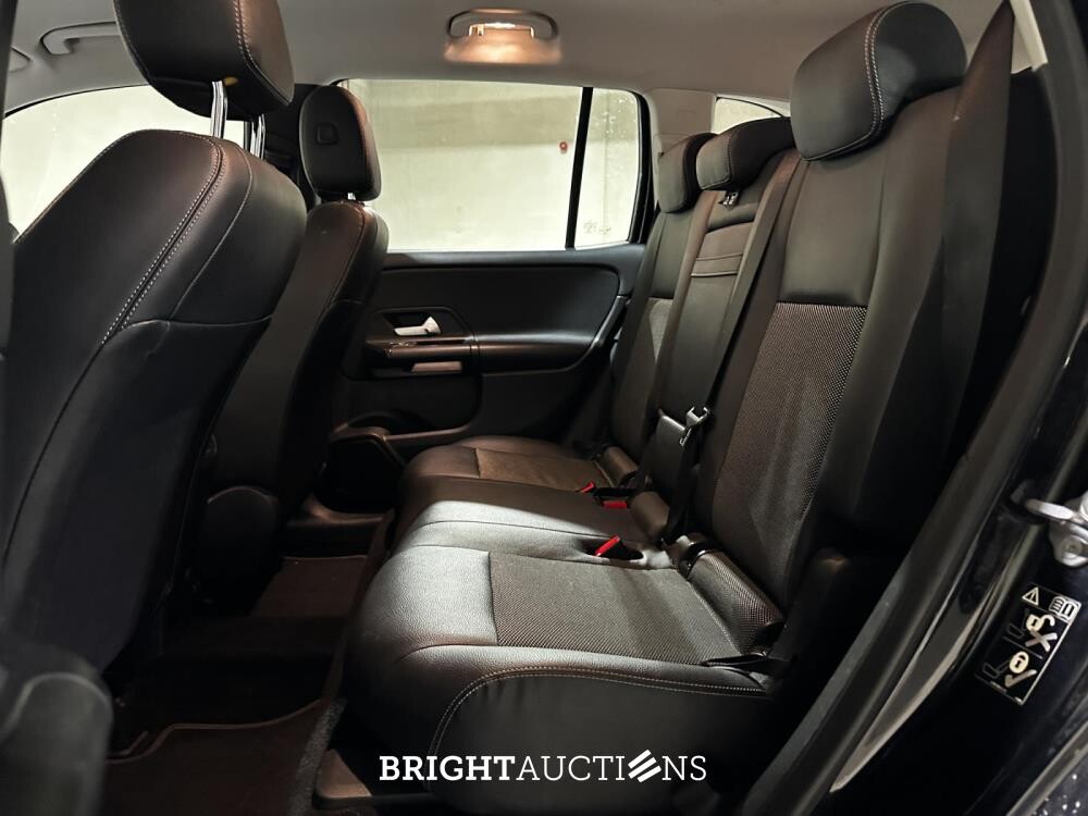 Mercedes-Benz GLB180 Business Solution 136pk 2021 (Origineel-NL + 1e Eigenaar) GLB-Klasse, L-079-FR