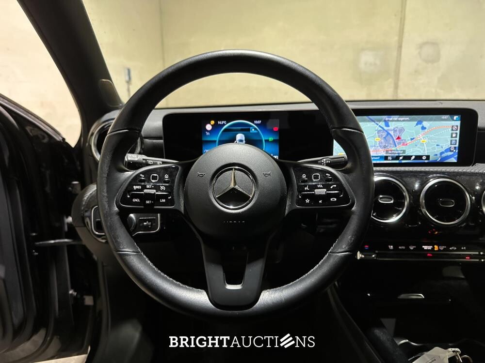 Mercedes-Benz A180 d 7G-DCT Business Solution A-Class 116hp 2020 (Original-NL+1st owner), H-772-KD