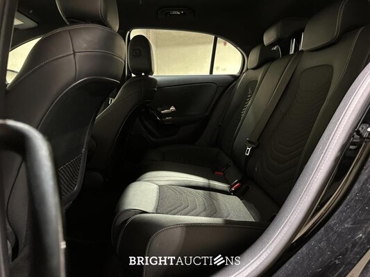 Mercedes-Benz A180 d 7G-DCT Business Solution A-Class 116hp 2020 (Original-NL+1st owner), H-772-KD