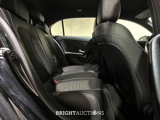 Mercedes-Benz A180 d 7G-DCT Business Solution A-Class 116hp 2020 (Original-NL+1st owner), H-772-KD