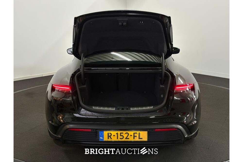 Porsche Taycan 4S Performance 84 kWh 489pk 2020, R-152-FL