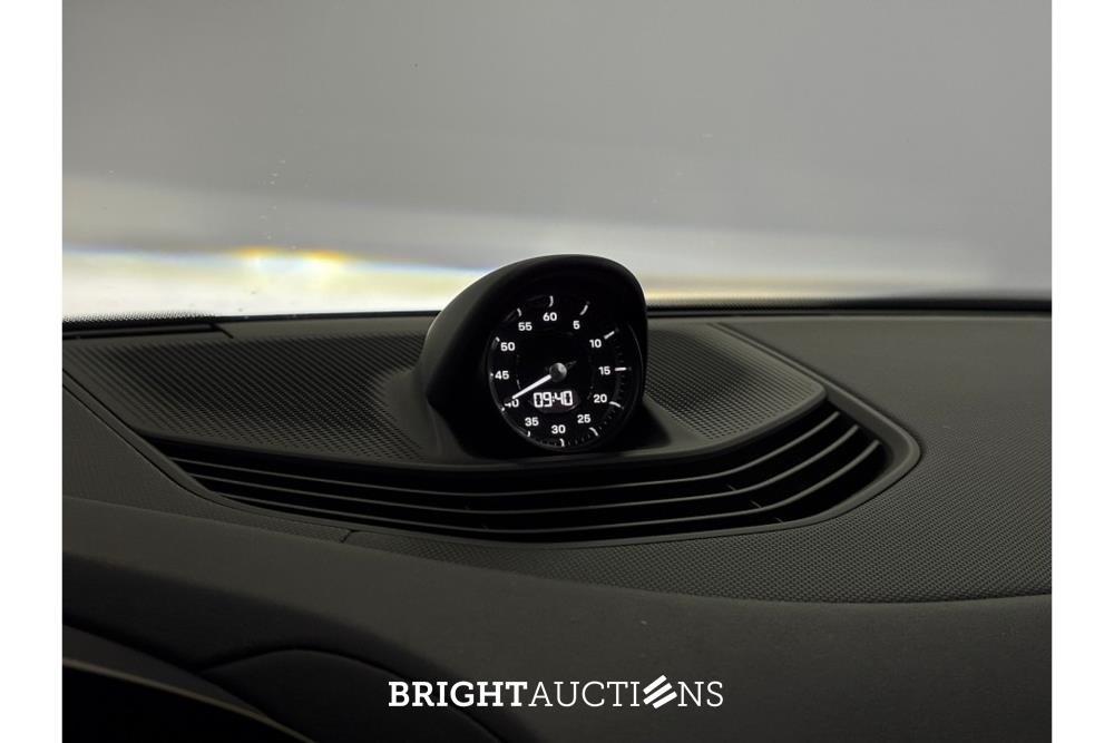 Porsche Taycan 4S Performance 84 kWh 489pk 2020, R-152-FL