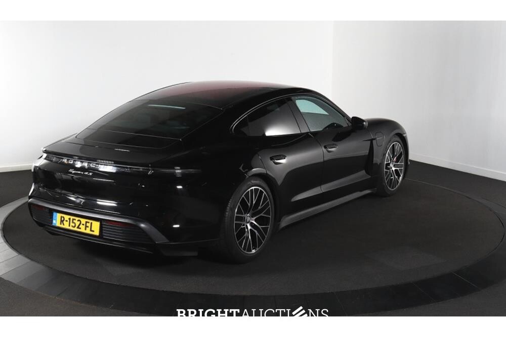 Porsche Taycan 4S Performance 84 kWh 489pk 2020, R-152-FL