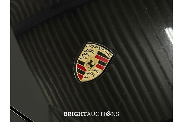 Porsche Taycan 4S Performance 84 kWh 489pk 2020, R-152-FL