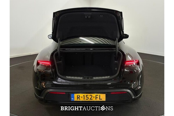 Porsche Taycan 4S Performance 84 kWh 489pk 2020, R-152-FL
