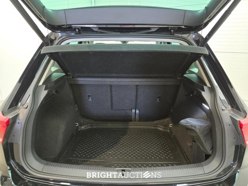 Volkswagen Tiguan Life Business 1.5 TSI 131pk 2022 (Origineel-NL), P-439-HT
