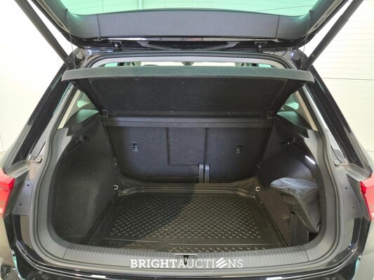 Volkswagen Tiguan Life Business 1.5 TSI 131pk 2022 (Origineel-NL), P-439-HT