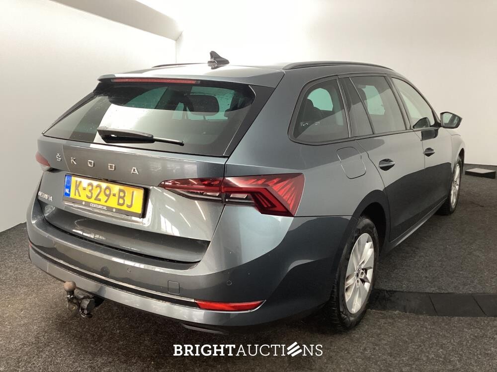 Škoda Octavia Combi Business Edition 1.0 TSI 110pk 2020 (Origineel-NL), K-329-BJ