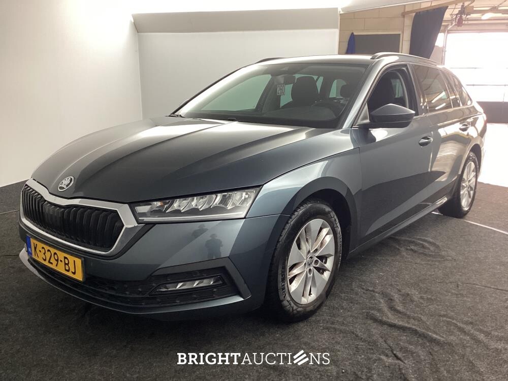 Škoda Octavia Combi Business Edition 1.0 TSI 110pk 2020 (Origineel-NL), K-329-BJ