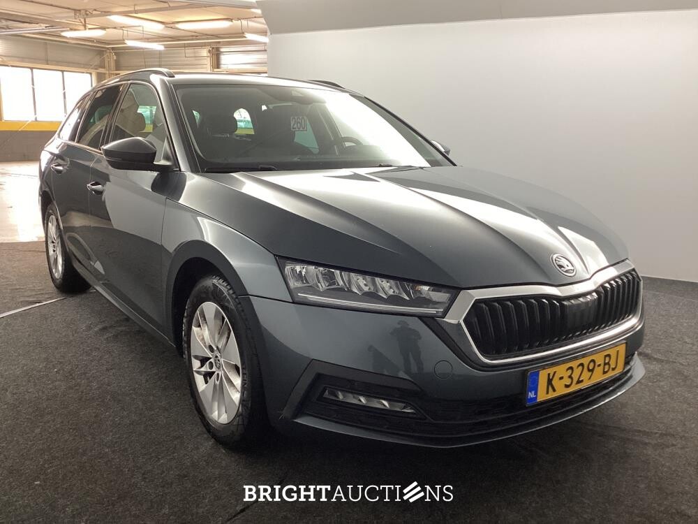 Škoda Octavia Combi Business Edition 1.0 TSI 110pk 2020 (Origineel-NL), K-329-BJ